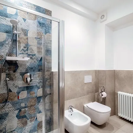 Diaz 67 Life's Loft - The House Of Travelers * Комо