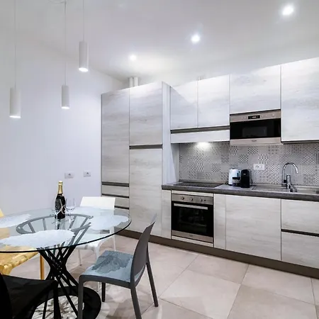 Diaz 67 Life's Loft - The House Of Travelers * Côme