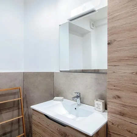 Diaz 67 Life's Loft - The House Of Travelers