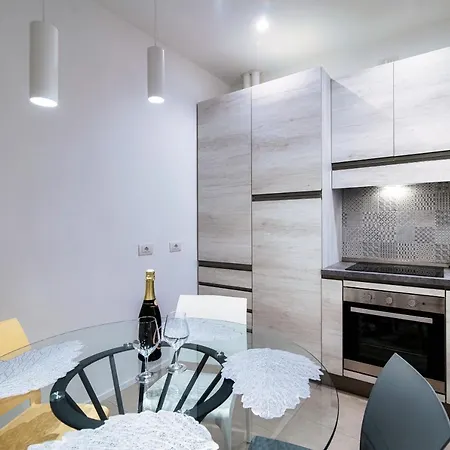 Diaz 67 Life's Loft - The House Of Travelers Como