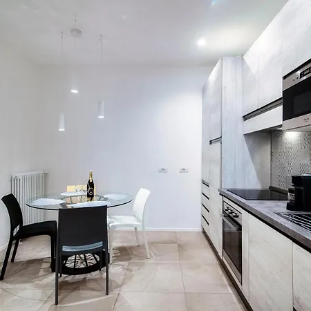 Diaz 67 Life's Loft - The House Of Travelers * Como